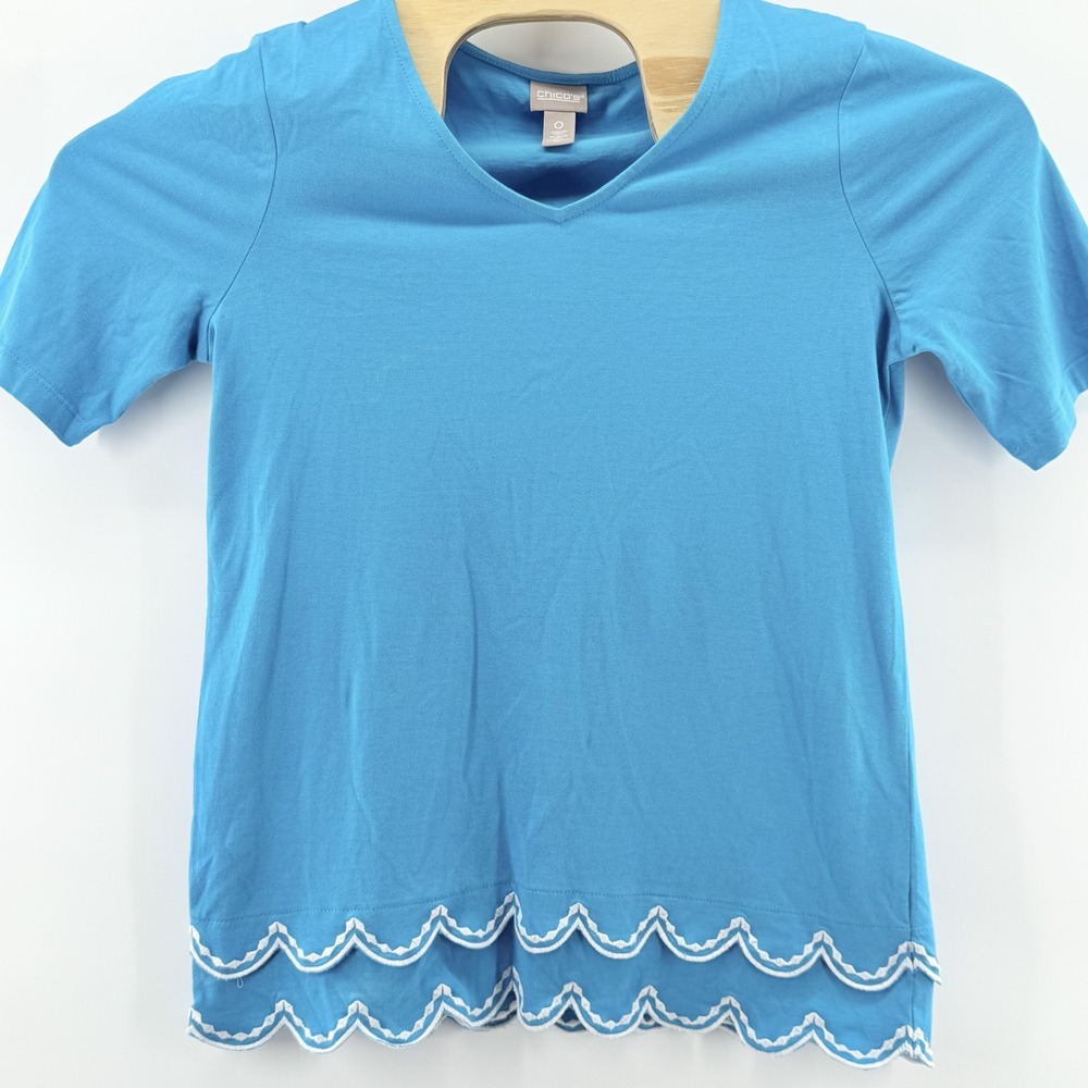 Chicos‎ Scallop Hem Shirt Size 0 Small Blue Embroidered SS Coastal Cotton Top